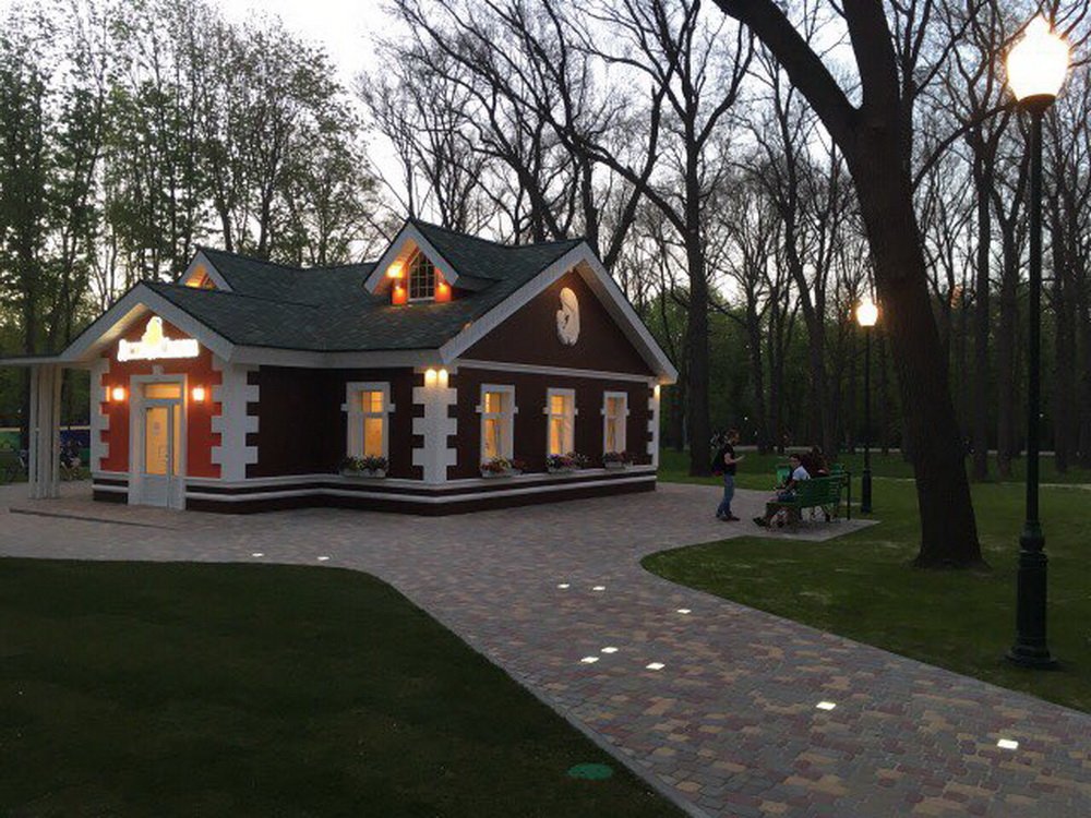 Дом Матери и ребенка — Led Stone